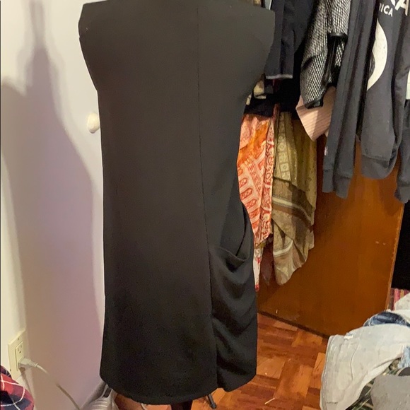 *Professional Black Dress - Picture 3 of 4